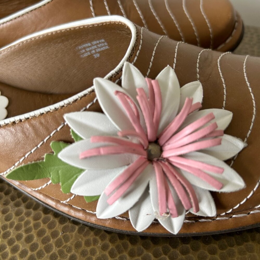 Hanna Andersson Brown Leather Mules/Clogs with Floral Accent EU 39 - Picture 8 of 10